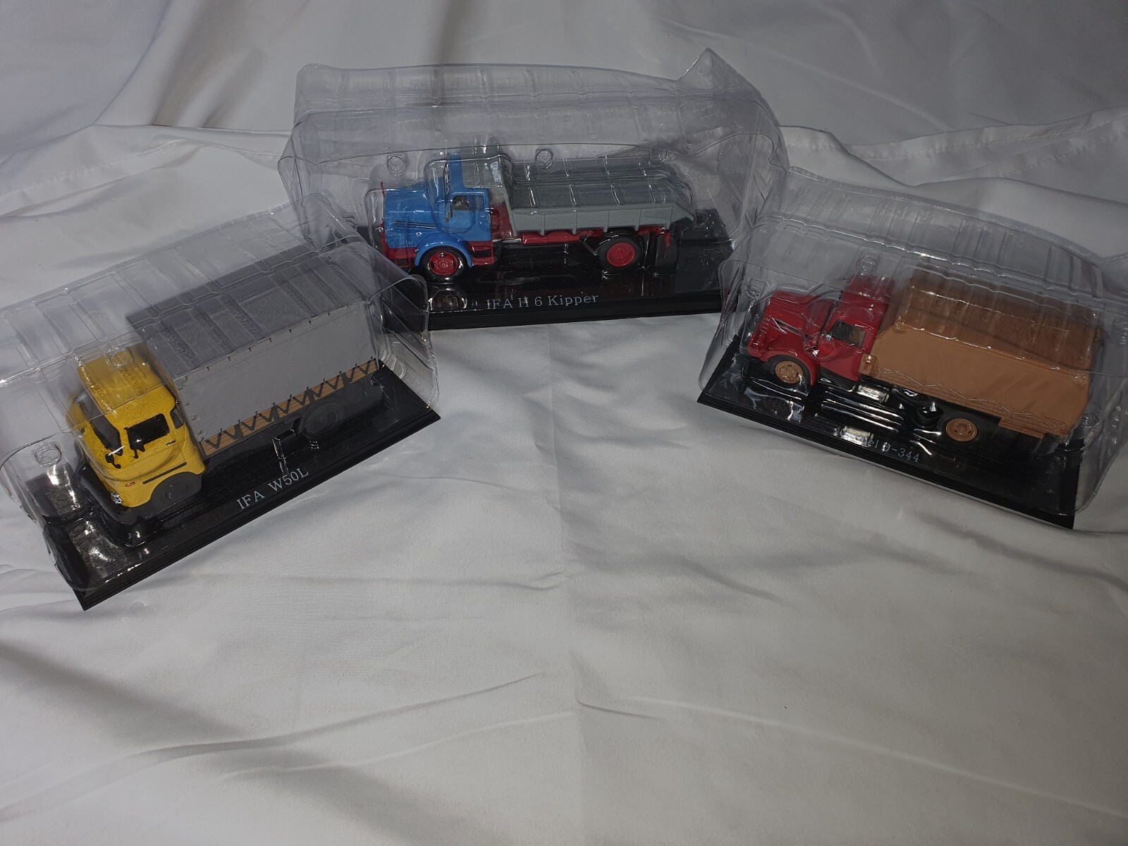 Camions miniatures ex RDA IFA W 50 L, H6 Kipper et Csepel D 344 pour compléter votre collection