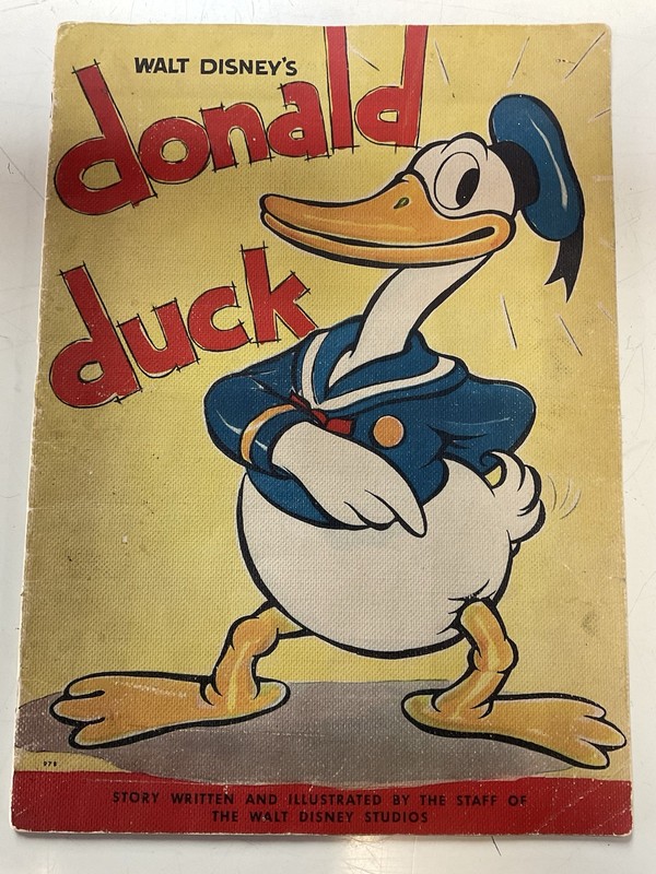 RARE 1935 WALT DISNEY'S DONALD DUCK  FIRST BOOK WHITMAN #978 LINEN 13” Great Con
