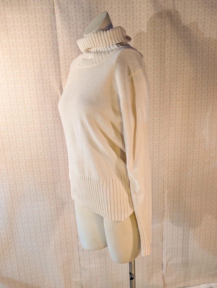 Suéter Vintage Terciopelo Cuello Alto S Capucha Blanca Brillante Super Suave Largo Casa de Campo Foto 2 de 4