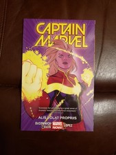 Captain Marvel Vol. 3 : Alis Volat Propriis Paperback Used Very Good