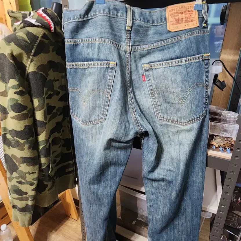 Levi’s 569 Men’s Denim Jeans, Heavily Used, Discounted thumbnail 2