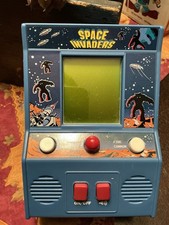 Taito Space Invaders Handheld Mini Arcade Game 2016 Tested