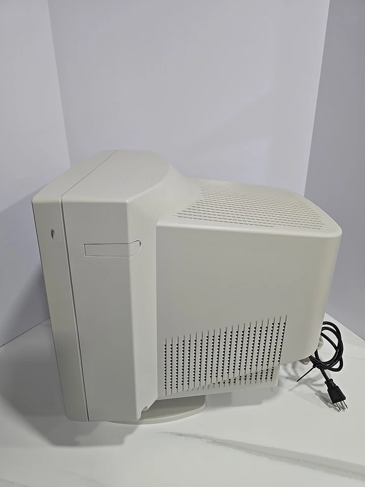 Sony CPD-200ES 17" CRT VGA Display Monitor Trinitron Retro POWERS ON NO PICTURE - Image 3 of 4