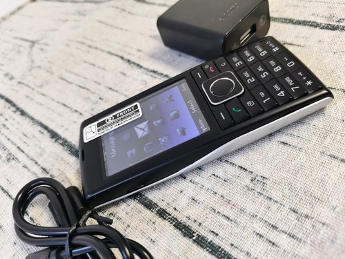Sony Ericsson J108 J108i Black (Unlocked) Mobile phone simple basic classic - Afbeelding 5 van 14