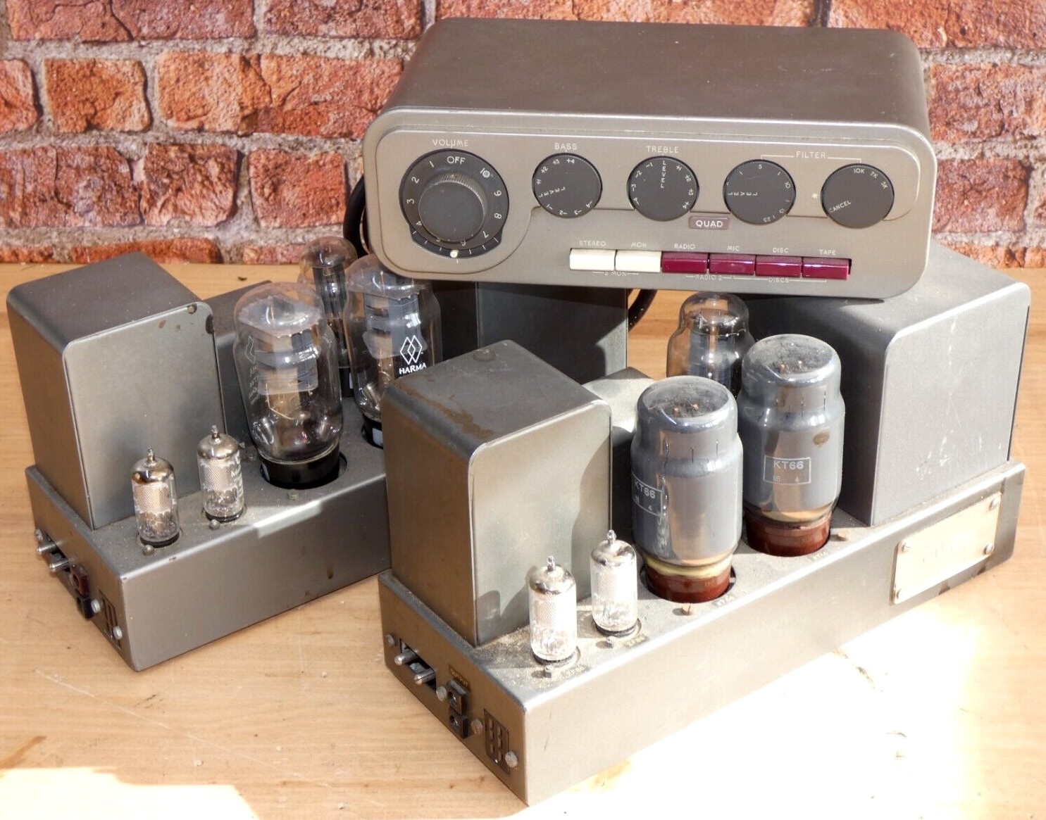 Pair Of Quad II Vintage Tube Valve Power Amplifiers + Quad 22 Tube
