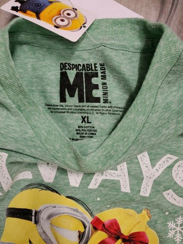 Universal Studios Minions Christmas Boys' Ready to Open Gifts T-Shirt X-Large - Picture 5 of 5