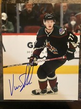 Victor SODERSTROM Signed 8x10 Photo!  ARIZONA COYOTES - TUSCON ROADRUNNER W/COA