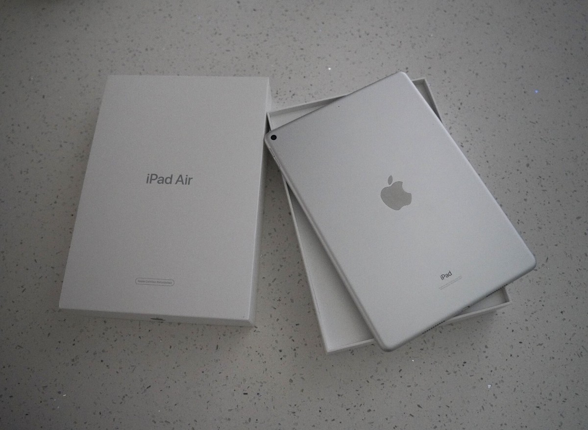 Apple iPad Air (3rd Generation) A2152 64 GB, Wi-Fi, 10.5 in