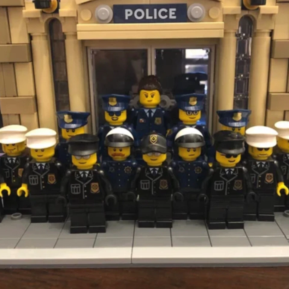 2x Lego Police Police Minifigures Lot Forest Police Minifig Lego Police Officers - Image 3 of 4