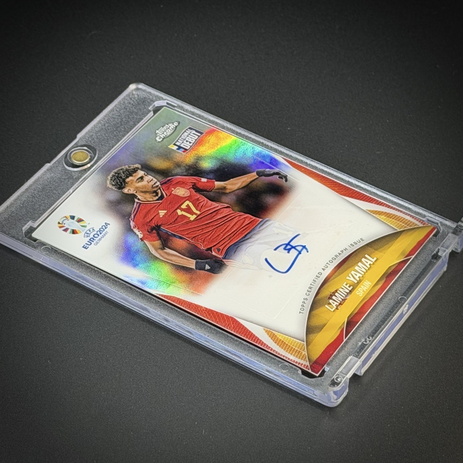 2024 Topps Chrome UEFA Euro Auto Lamine Yamal Debut Refractor Auto view 3