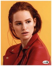 Madelaine Petsch Signed 8x10 Photo Riverdale Autographed JSA COA #3