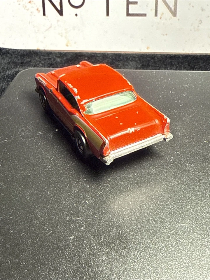 Chevy 1976 Flying Colors rojo Hong Kong fundido a presión Hot Wheels Blackwall '57 vintage Foto 4 de 4