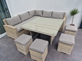 Polyrattan Lounge Set 6 tlg Ecksofa Tisch rechteckig 4 Hocker Kissen grau/beige