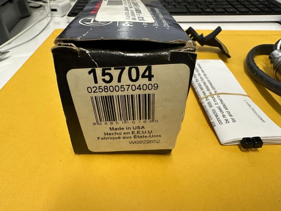 Sensor de oxígeno Bosch 15704 apto para Dodge Jeep Plymouth Chrysler Eagle Mitsubishi Foto 3 de 3