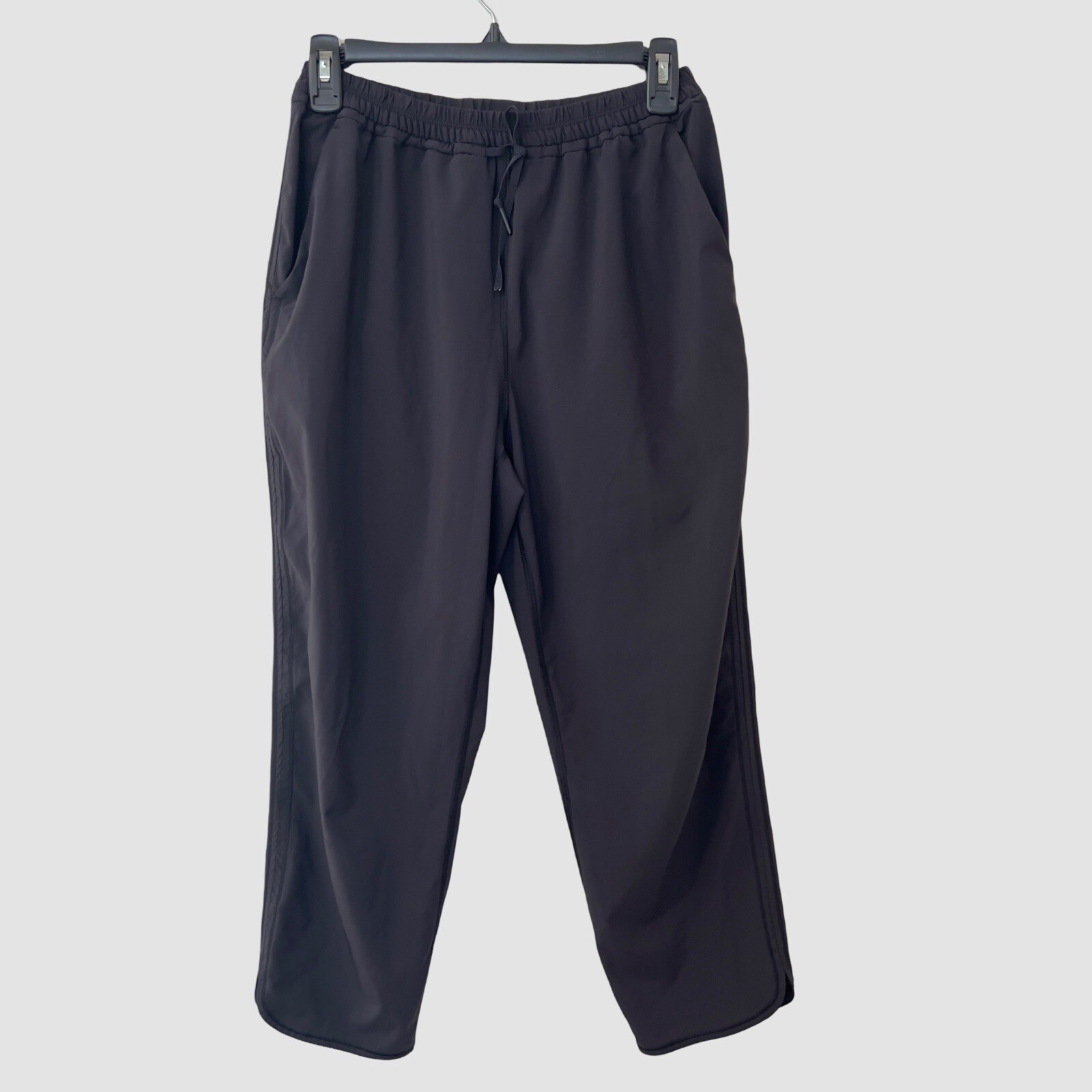 Lululemon Black Lightweight Cropped Drawstring Pu… - image 1