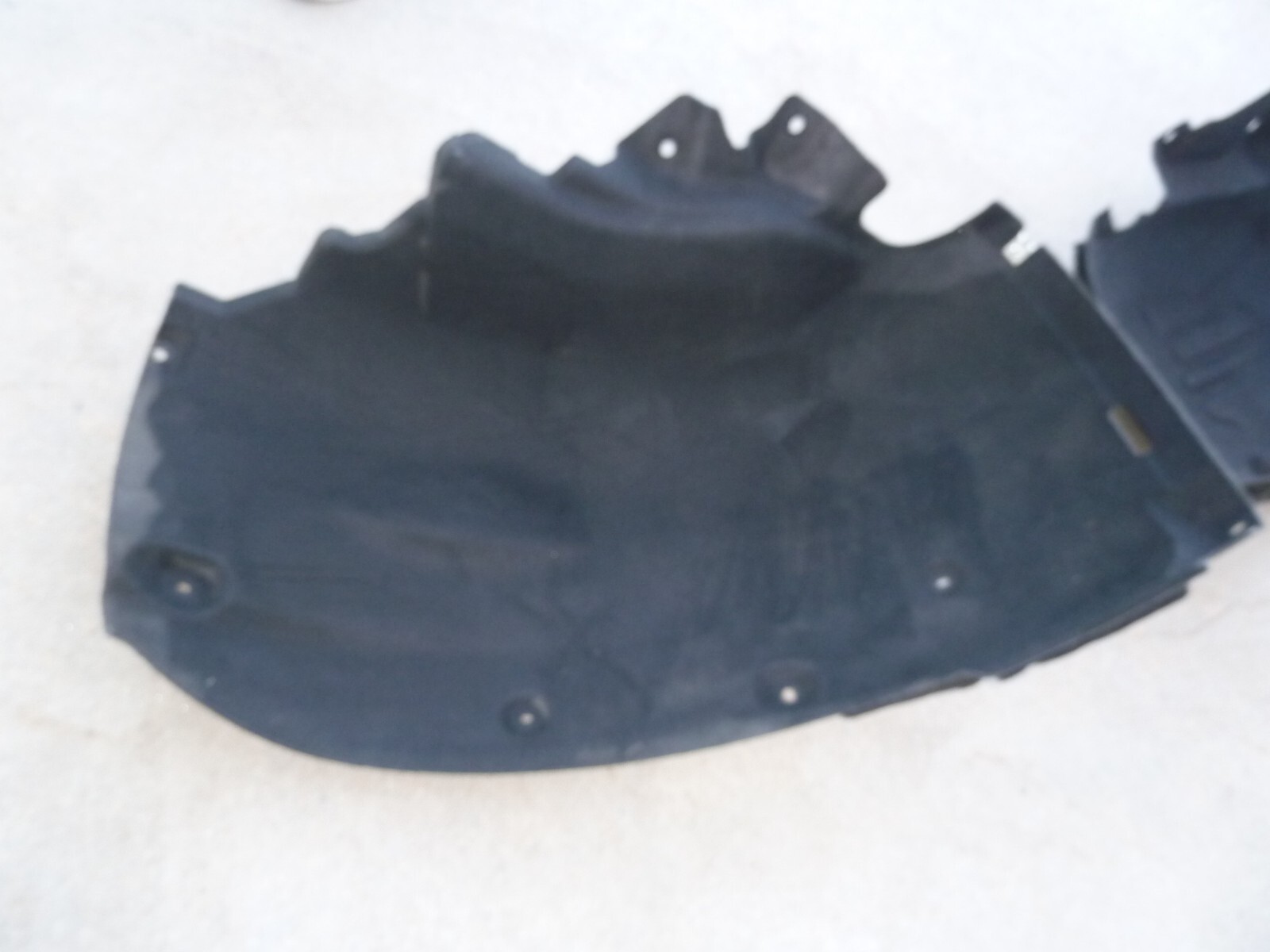 2015+ BENTLEY BENTAYGA Right Passnger Rear Splash Shield Well Guard Dust Cover