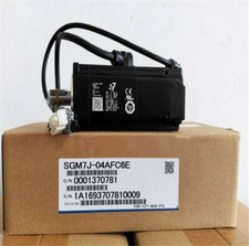 Yaskawa SGM7J-04AFC6E Servo Motor One New SGM7J04AFC6E Expedited Shipping