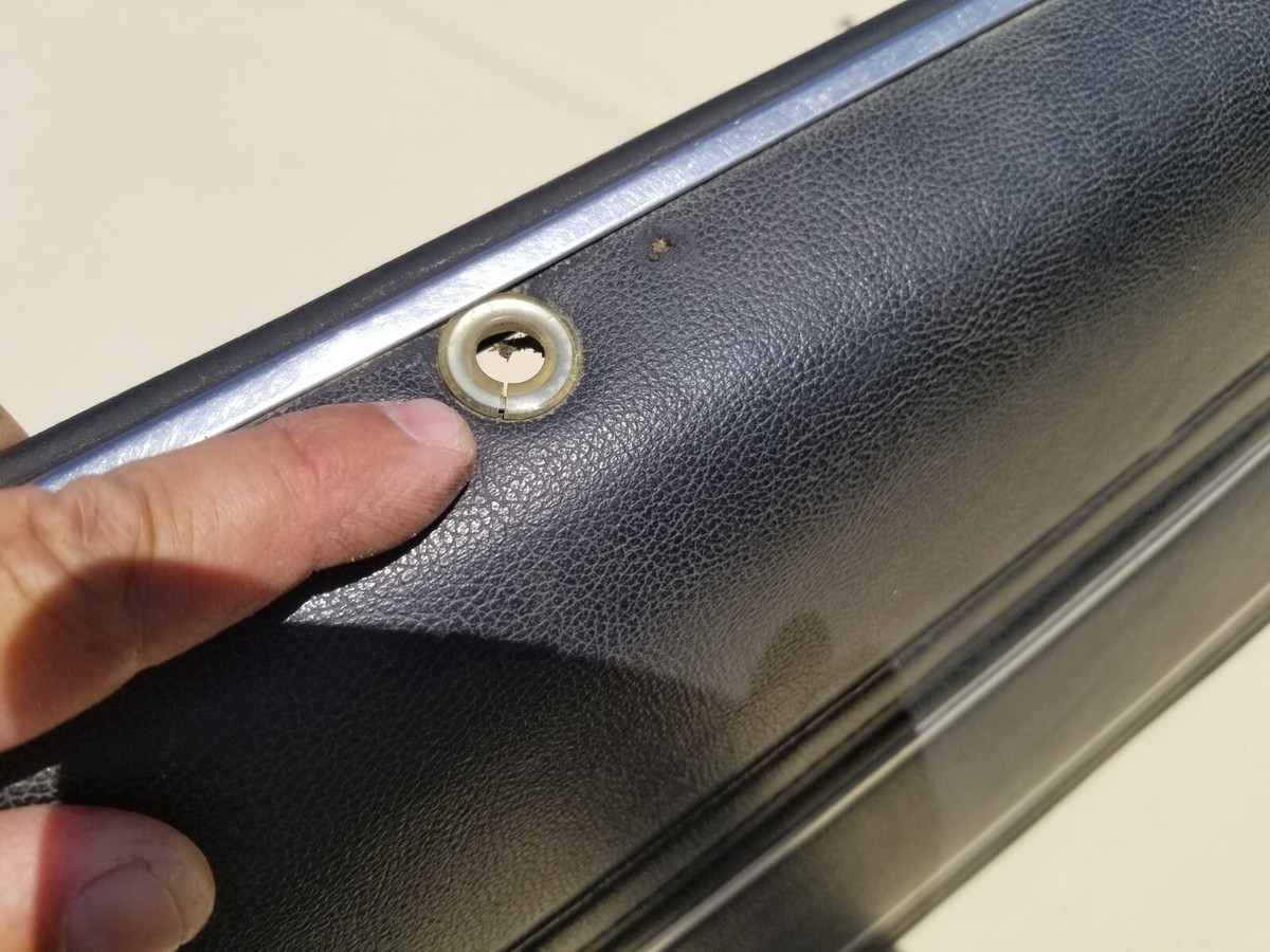 1971 PLYMOUTH ROAD RUNNER ORIGINAL BLACK CHARCOAL UPPER LEFT FRONT