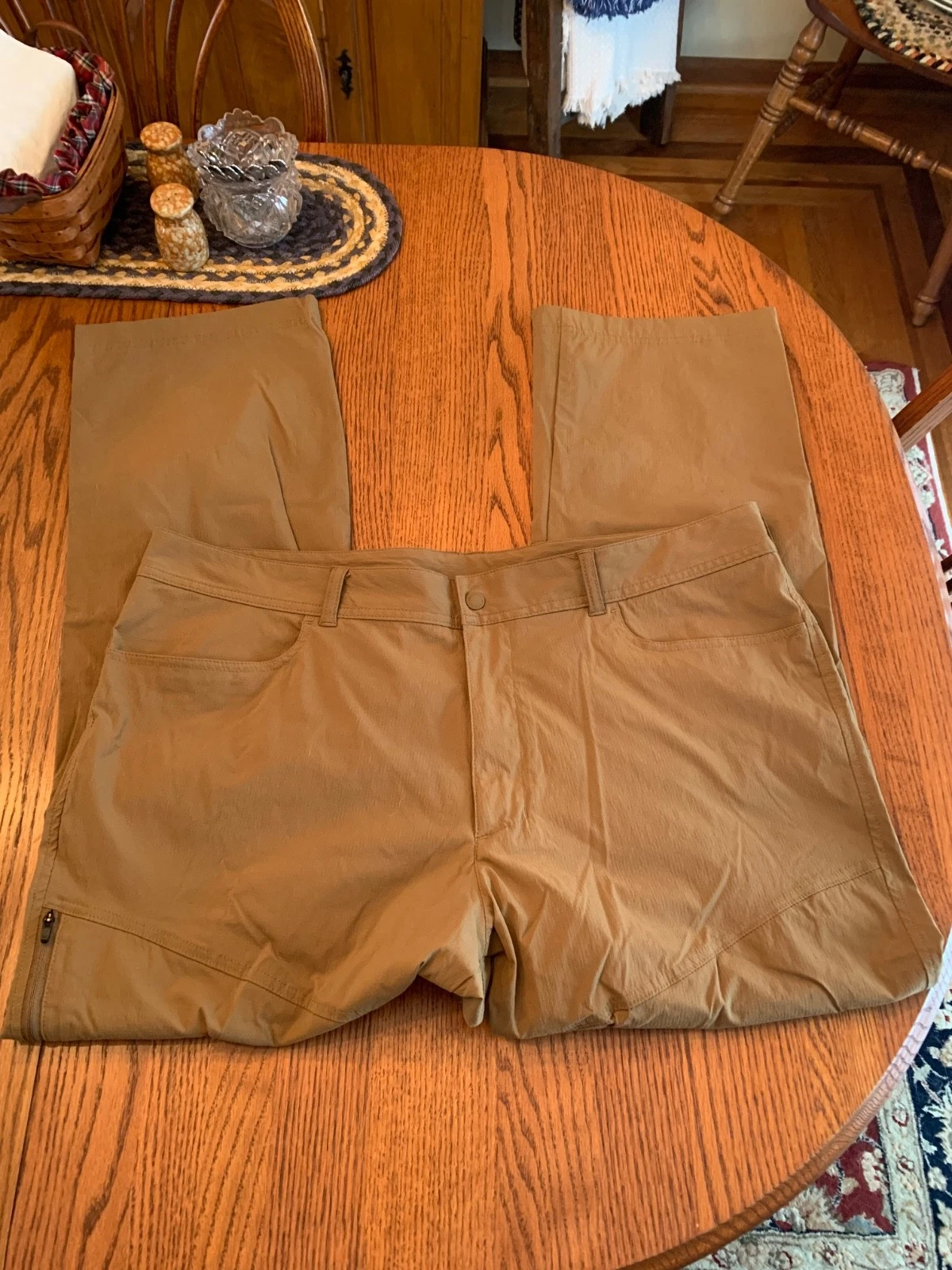 Mountain Hardwear Hiking Trail NUT BROWN Wildlands UPF 50 Pants 40 X 30 NWOT