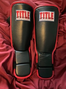 Title Shin Guard Black & Red Sz Regular  MMA Kickboxing Martial Arts Training