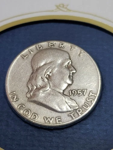 1957 50C Franklin Half Dollar 90 % Silver Vf