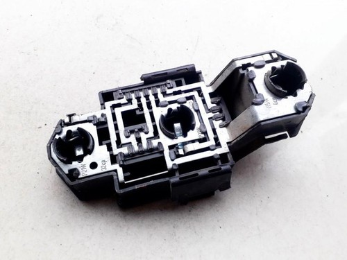 Volkswagen Passat 1996 Tailight Bulb Holder (Lamp Carrier) 3A99452 #790282-62