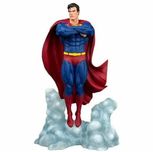 Statues avec superman