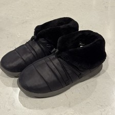 Vionic Gabrie Black Puffy Ankle Faux Fur Lined Winter Bootie Slippers Womens 8.5