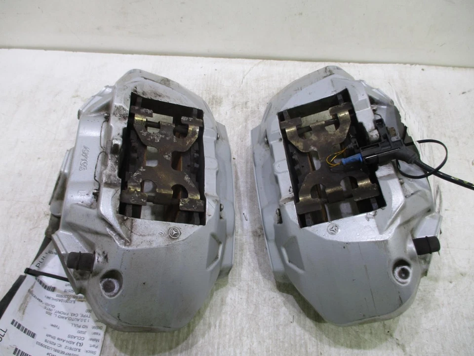 2017-2023 Mercedes-Benz C43 AMG Pair Of 2 Front Driver Passenger Calipers OEM - Image 4 of 4