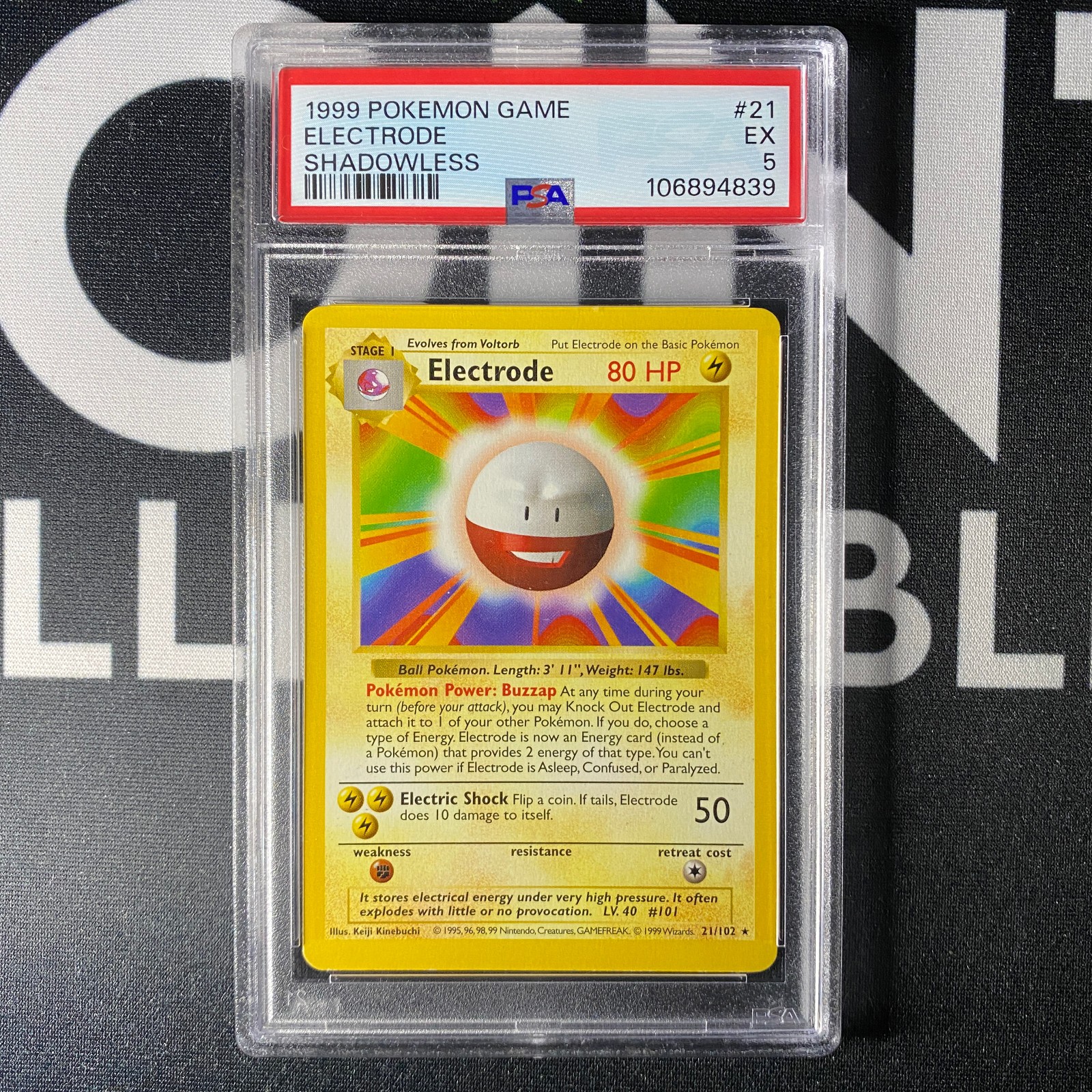 Electrode 21/102 - 1999 Pokémon Base Set Shadowless - PSA 5