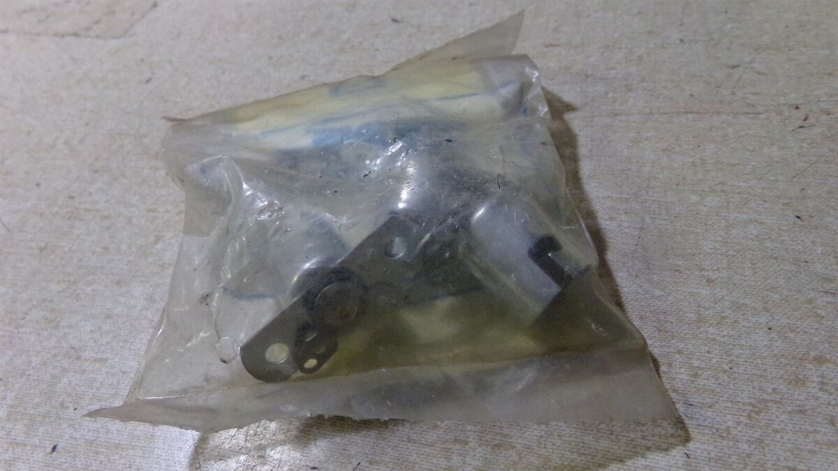 Brunswick 316334 Lite Sorce Socket 53-600096-000 Lot of 3 Brunswick 316334 Lite Sorce Socket 53-600096-000 Lot of 3