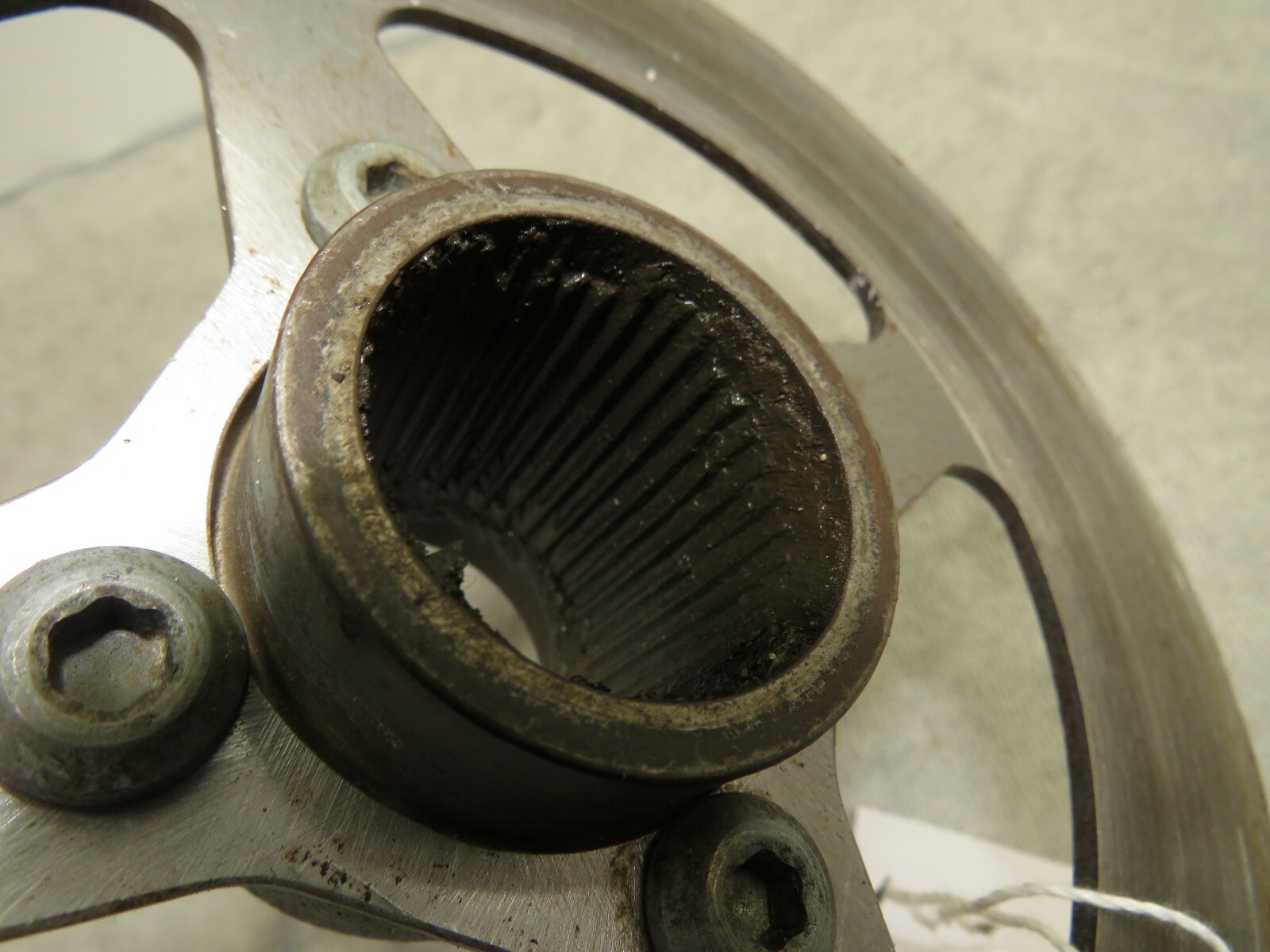 04 05 YAMAHA YFZ 450 YFZ450 OEM REAR BRAKE ROTOR DISC HUB 5TG2571200