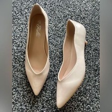 NEW- kitten heel Pointed  Shoes for Women