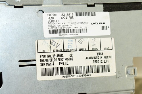 Hummer H2 CD Radio OEM 15115013 Delphi Delco Electronics Car AM/FM 2004 - Picture 3 of 10