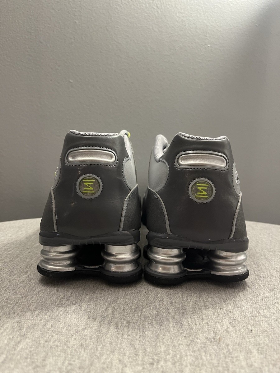 Nike Shox NZ Dark Grey/Wolf Grey/Volt Athletic Men display picture 1