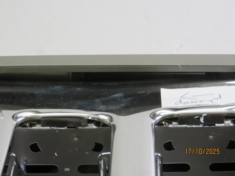 Wolf Gourmet Toaster - 4-Slice - Stainless Steel (WGTR154S-C) USED DENT - Image 3 of 4