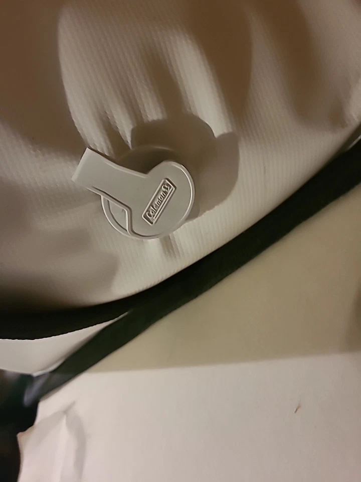 Bolsa aislada para matar peces enfriador suave con drenaje Coleman resistente hecha grande Foto 3 de 4