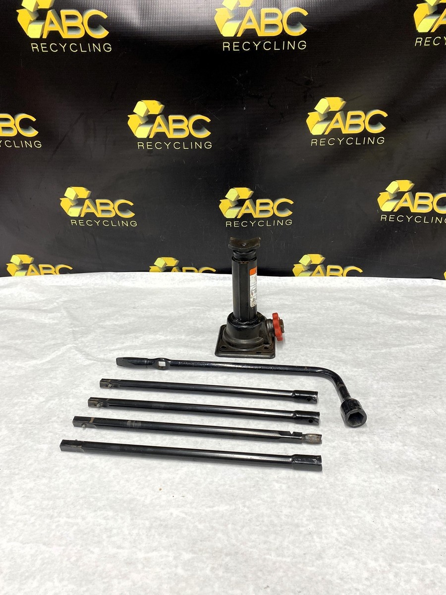 2001 Ford Ranger Spare Tire Emergency Bottle Jack & Tools Kit