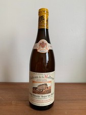Une Bouteille de Chassagne-Montrachet Premier Cru Château de la Maltroye 2004