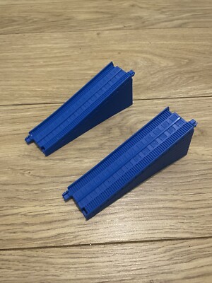 Thomas Trackmaster Gleisstück - blau ES5 - 2er Pack Rampe gebraucht in Superstation