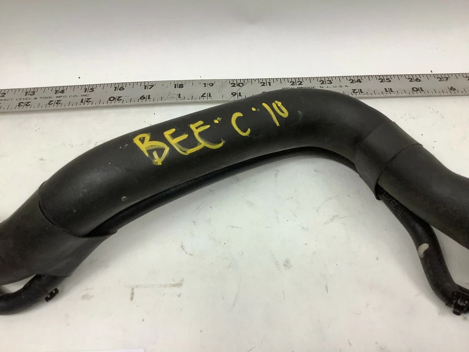 2010 VOLKSWAGEN BEETLE 2.5L ENTRADA DE LÍQUIDO DE ARREFECIMENTO DO RADIADOR DO MOTOR COM TUBO DE MANGUEIRA FABRICANTE DE EQUIPAMENTO ORIGINAL+ - Imagem 3 de 4