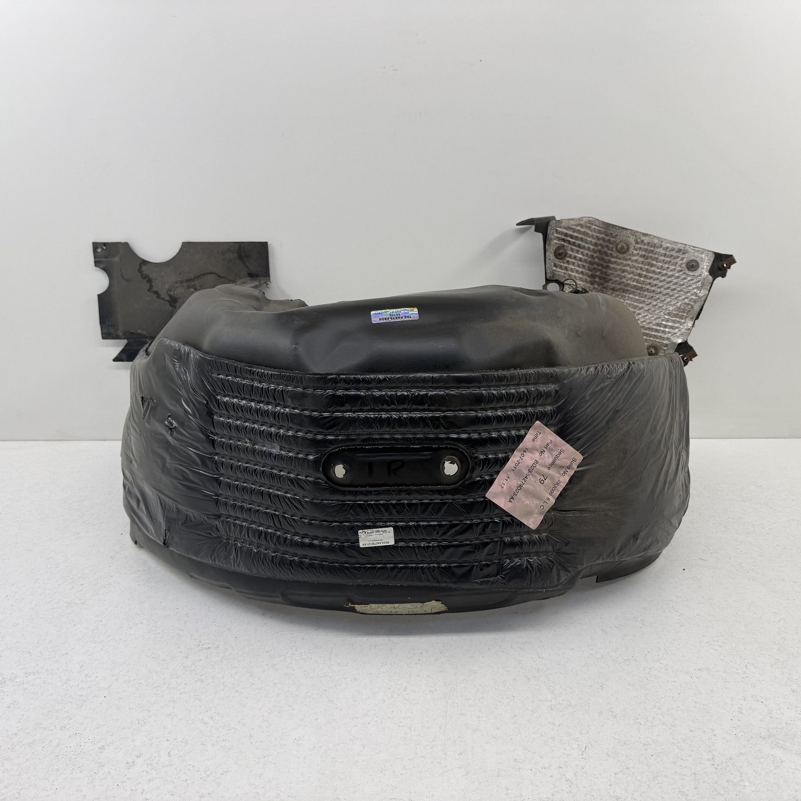 Aston Martin V8 2006-2017 Rear Left Fender liner