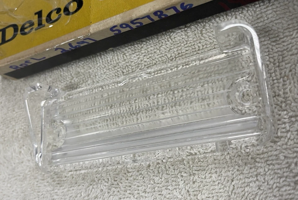 Новый из старых запасов 1966 и 1967 Chevrolet Impala & Caprice LH или RH резервный фонарь объектив - Изображение 2 из 4