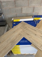 Amazon Oak Herringbone Luxury Click Vinyl 5mm £22.40M2 BUILT IN UNDERLAY LVT/SPC
