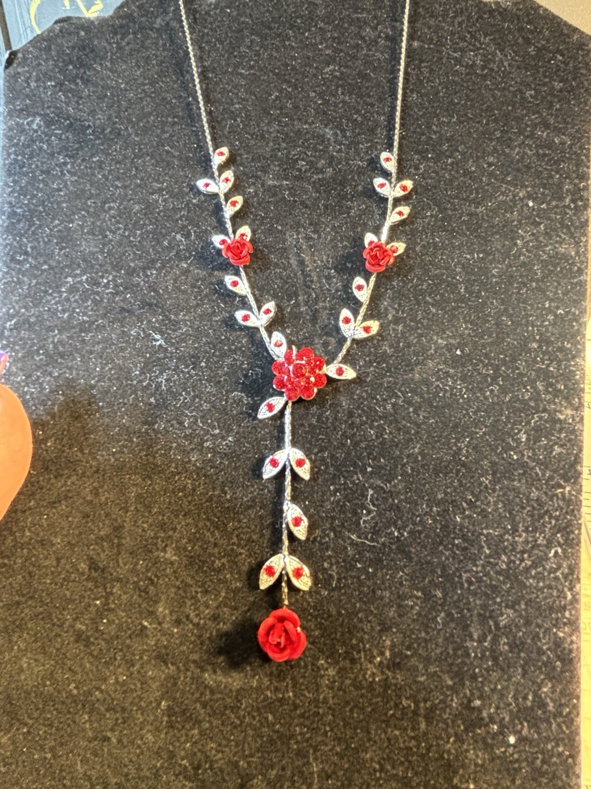 EUC Silvertone Gorgeous Deep Red Ruby Rhinestones… - image 14