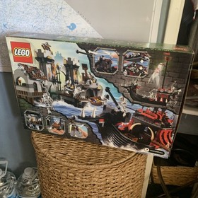 LEGO Castle: Skeleton Ship Attack (7029)
