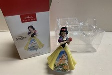 Hallmark Disney Snow White Princess Figurine Christmas Tree 2023 Ornament