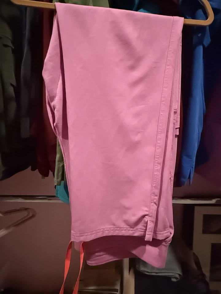 Juego Exfoliante Mujer Figs: Rosa Neón Edición Limitada Foto 4 de 4