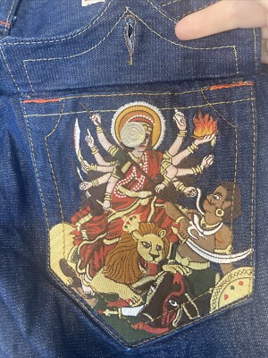 True Religion Billy Jeans Hindu Lion Embroidered Pocket True Religion Billy Jeans Hindu Lion Embroidered Pocket