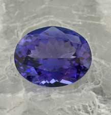 Wertvoller loser Tansanit von ca. 10,56ct + Report von DSEF Idar-Oberstein 2025.